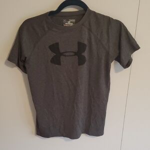 Under Armour Gray Short Sleeve Tee Performance Fabric
